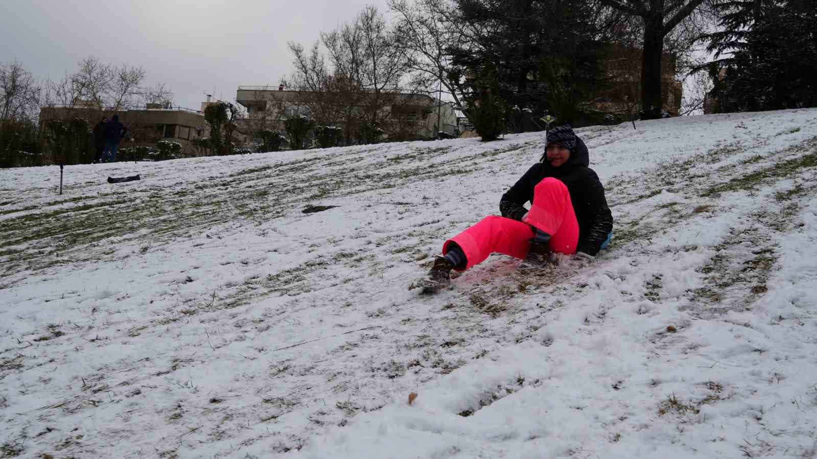 kar yagisini firsata ceviren ankaralilar parklara akin etti 1