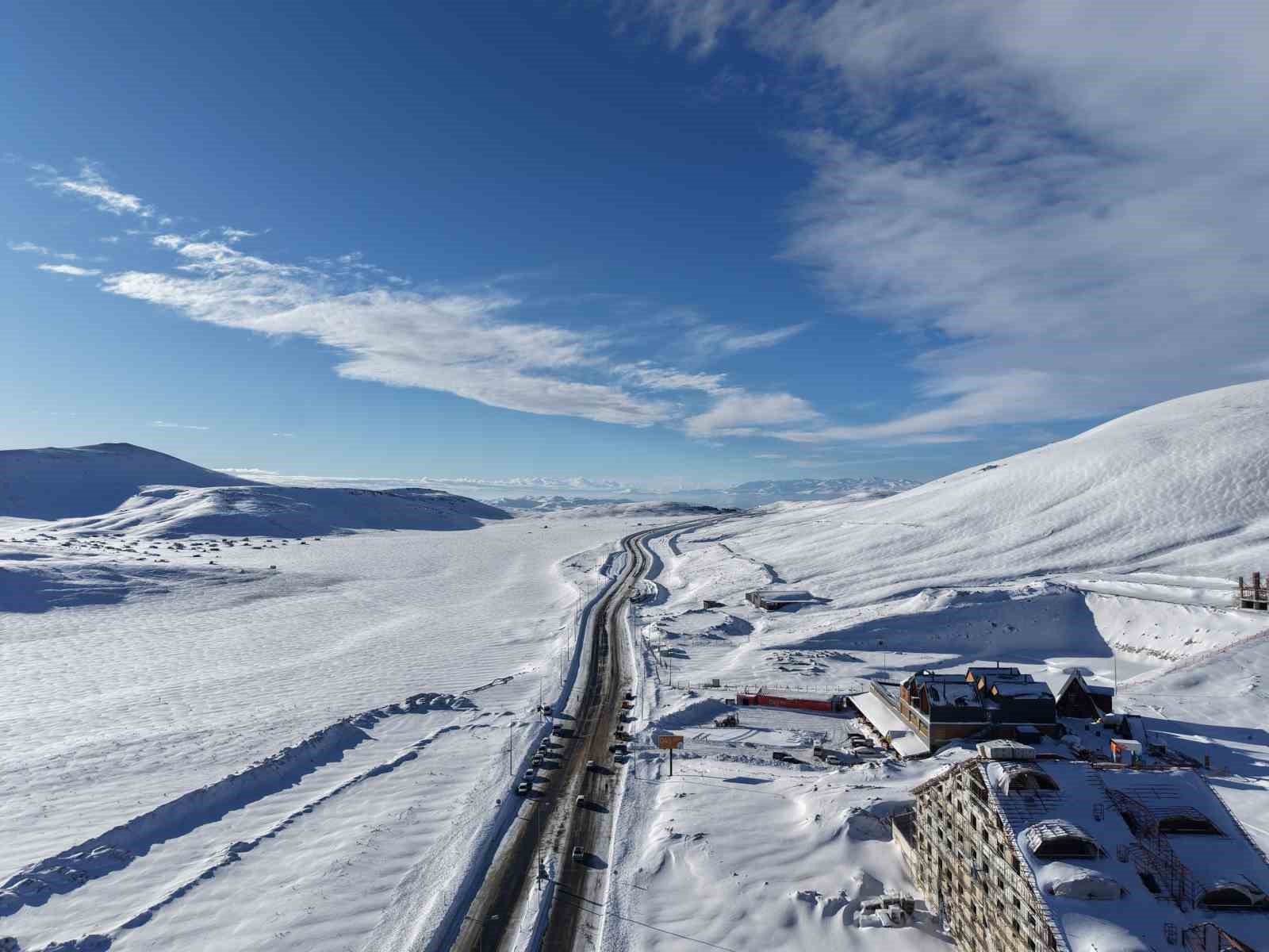 kar yagisinin ardindan erciyeste kartpostallik goruntuler 2 E6GnULDy