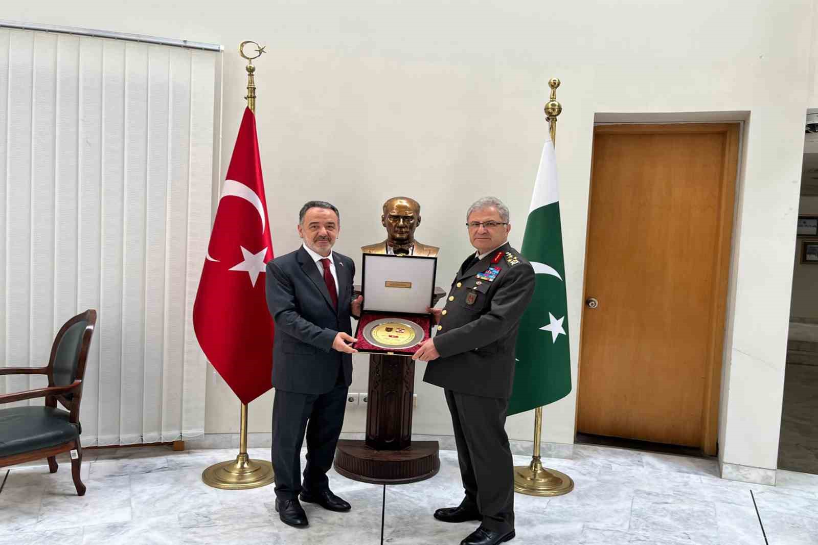 kara kuvvetleri komutani orgeneral tokel pakistanda temaslarda bulundu 0 3LvwCBe3