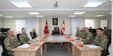 kara-kuvvetleri-komutani-orgeneral-tokel-vandaki-sinir-karakollarinda-incelemelerde-bulundu-jJIHpRe2.jpg