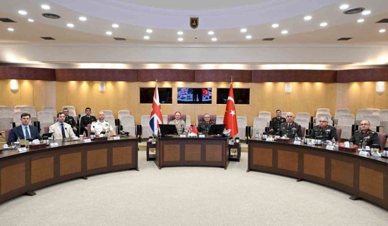 kara-kuvvetleri-komutani-tokel-birlesik-krallik-kara-kuvvetleri-komutani-orgeneral-walker-ile-gorustu-y73CMfDq.jpg