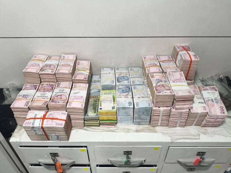 kara para ve bahis operasyonunda toplam hesap hareketi 37 milyar 645 milyon tl gozalti EY5HlTyV