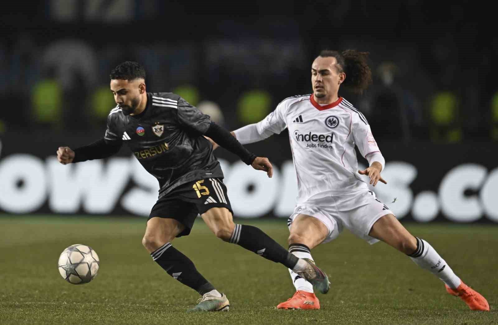 karabag 904te eintracht frankfurtu devirdi 0 Y3XEk4lT