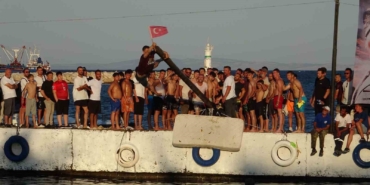 karabigada-42-priapos-deniz-festivali-coskusu-9Aq8mCag.jpg