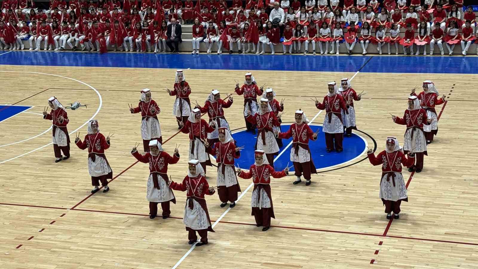 karabukte 23 nisan coskusu spor salonuna sigmadi 12
