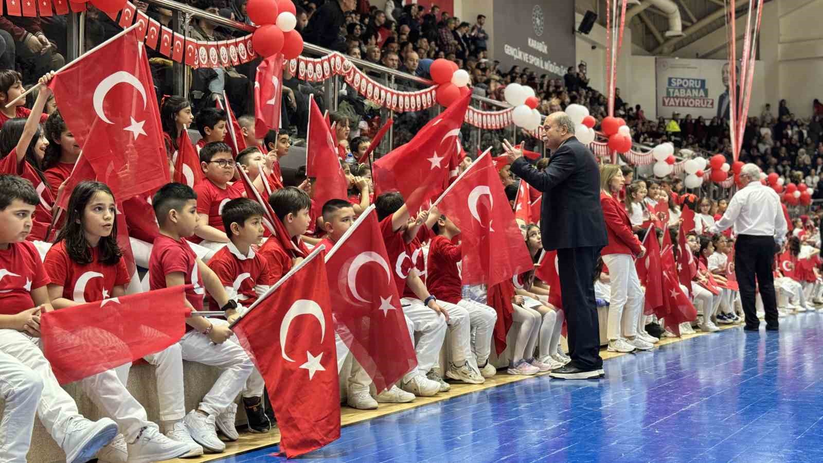 karabukte 23 nisan coskusu spor salonuna sigmadi 5 XKjAB63p