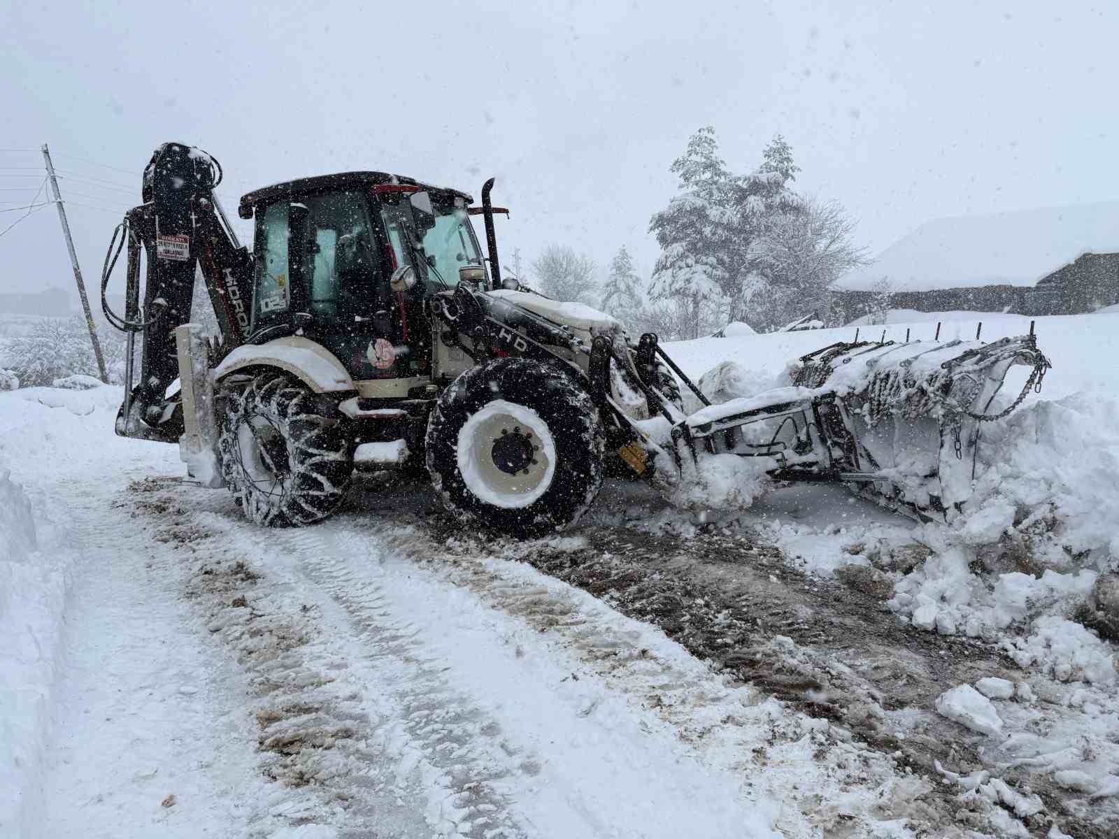 Karabük’te 30 köy yolu ulaşıma açıldı 6 karabukte 30 koy yolu ulasima acildi 2 9q6LD4us