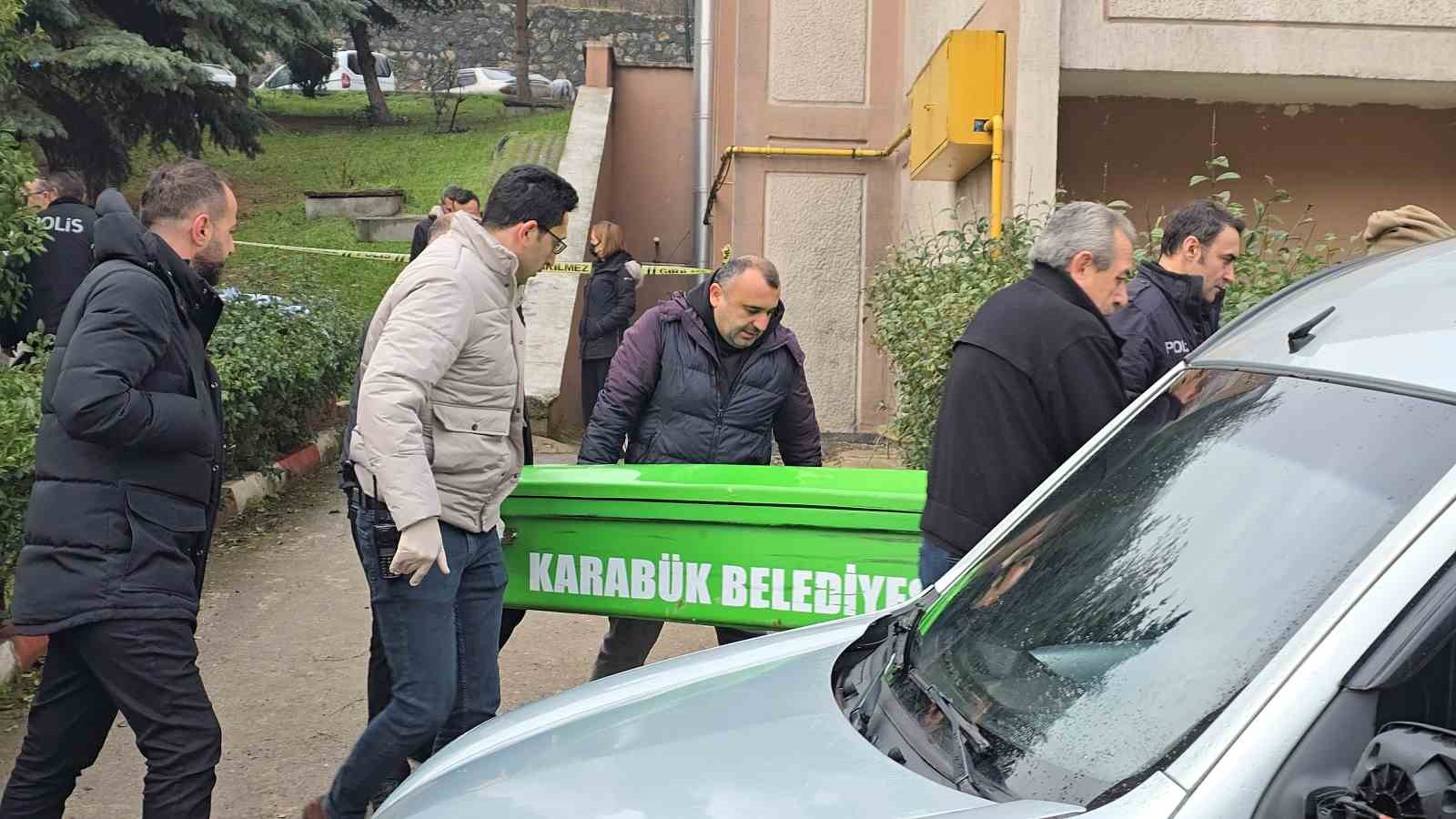 karabukte 5 kattan dusen yasli kadin yasamini yitirdi 1 fdvgcqvC