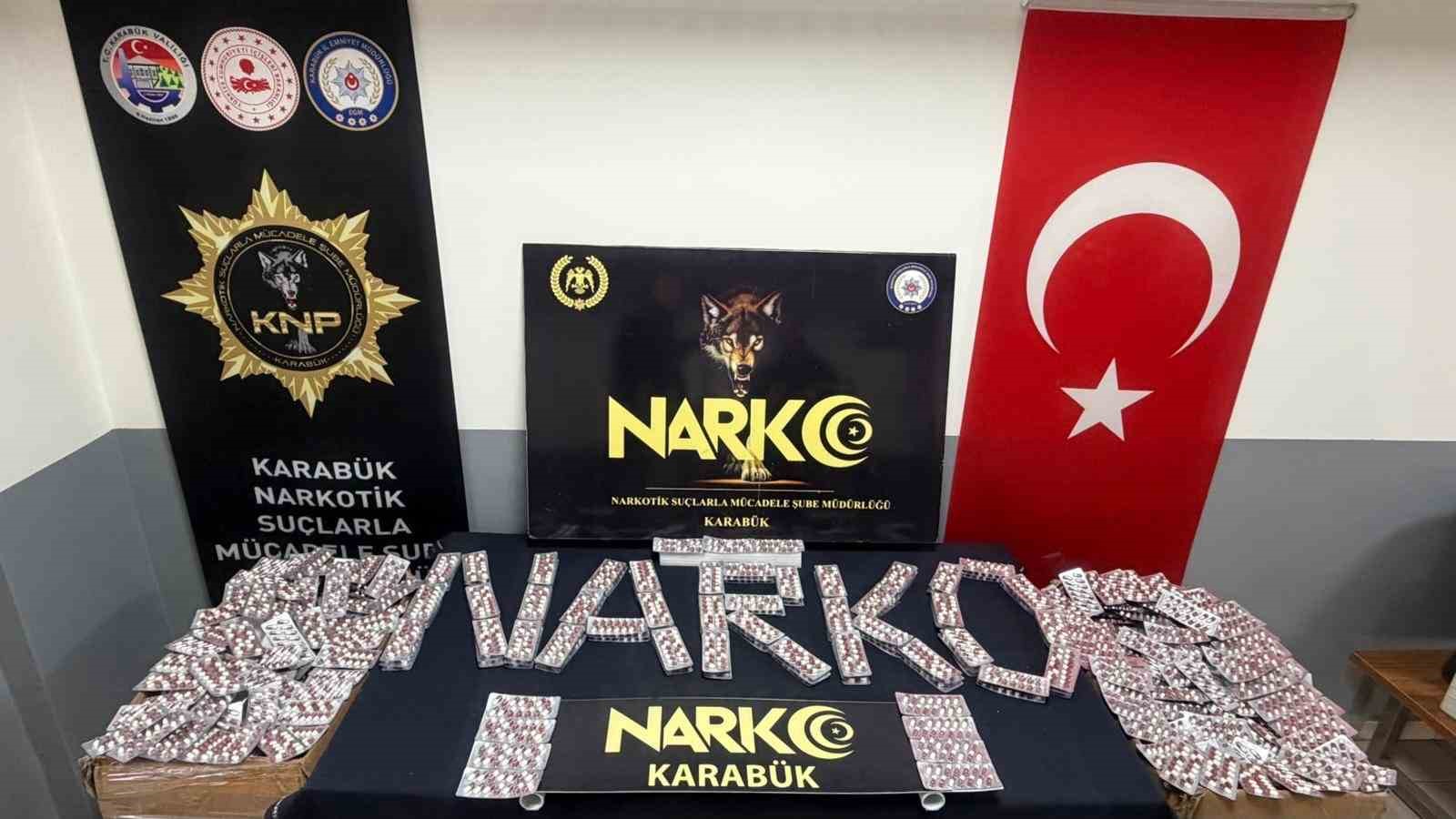 karabukte 52 bin uyusturucu hap ele gecirildi 3 tutuklama 0 q6wIzLM5