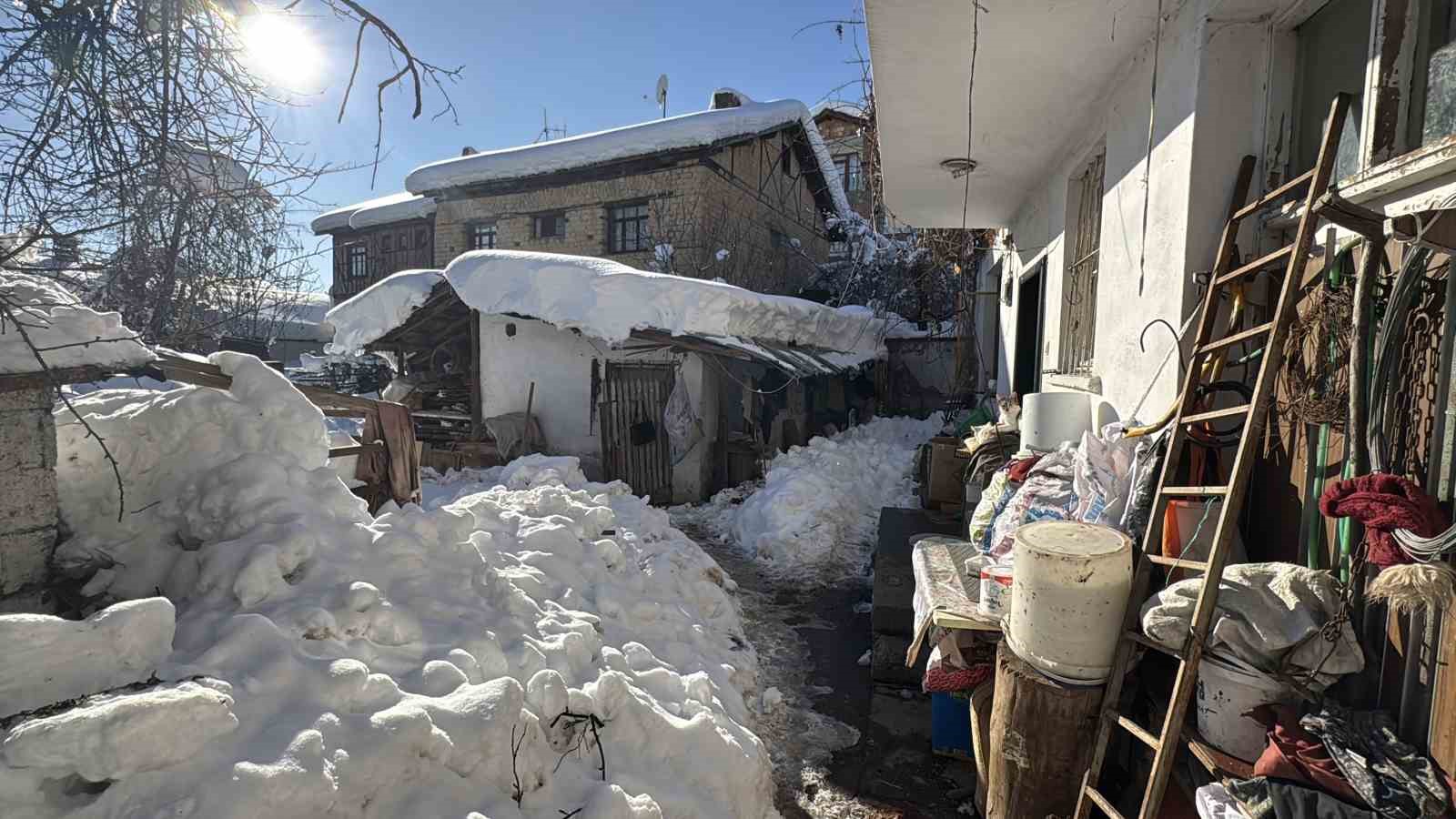 karabukte 80 yasindaki kadin donmus halde olu bulundu 3 FXOMhBgF