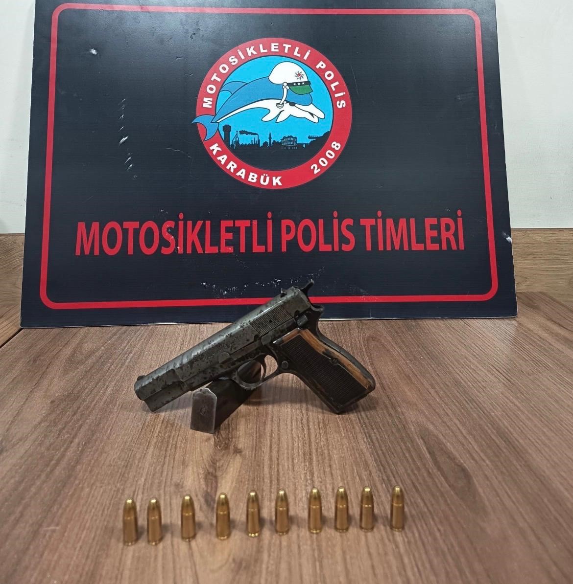 karabukte asayis uygulamalarinda aranan 100 kisi yakalandi 6 iUTKXUHq