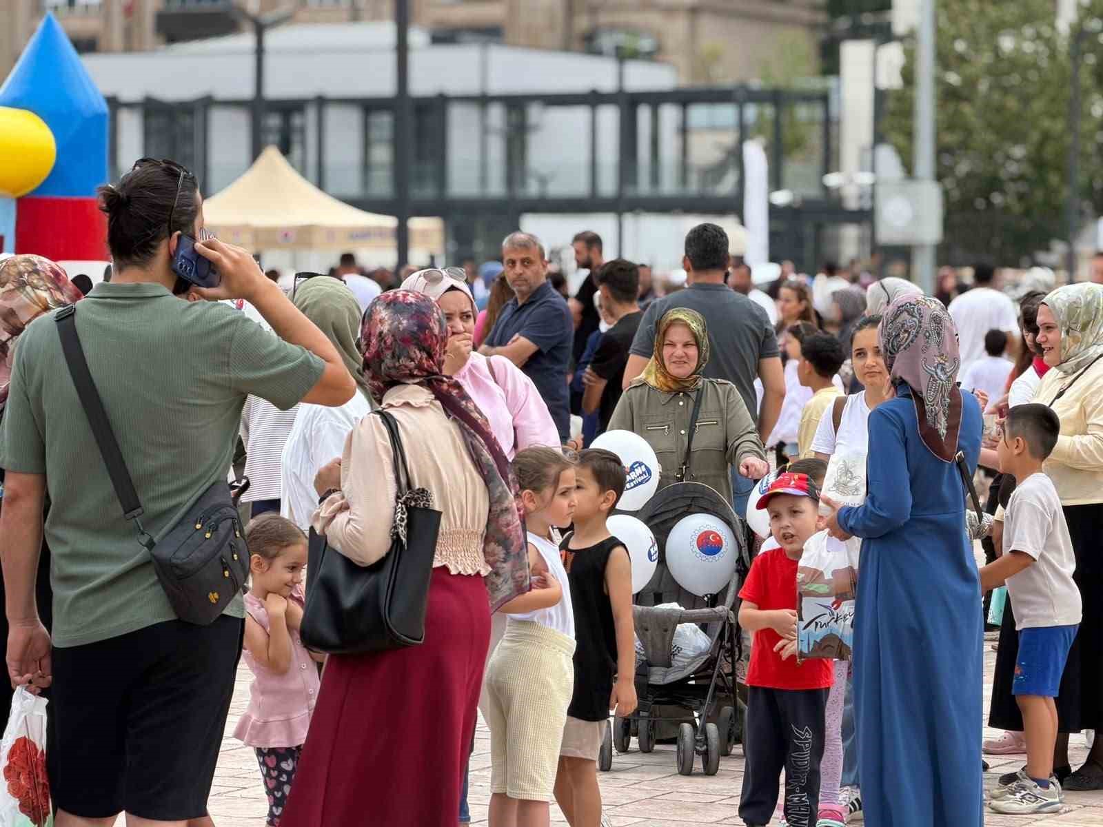 karabukte cocuklar karne festivalinde doyasiya eglendi 0 HpZ37AjI