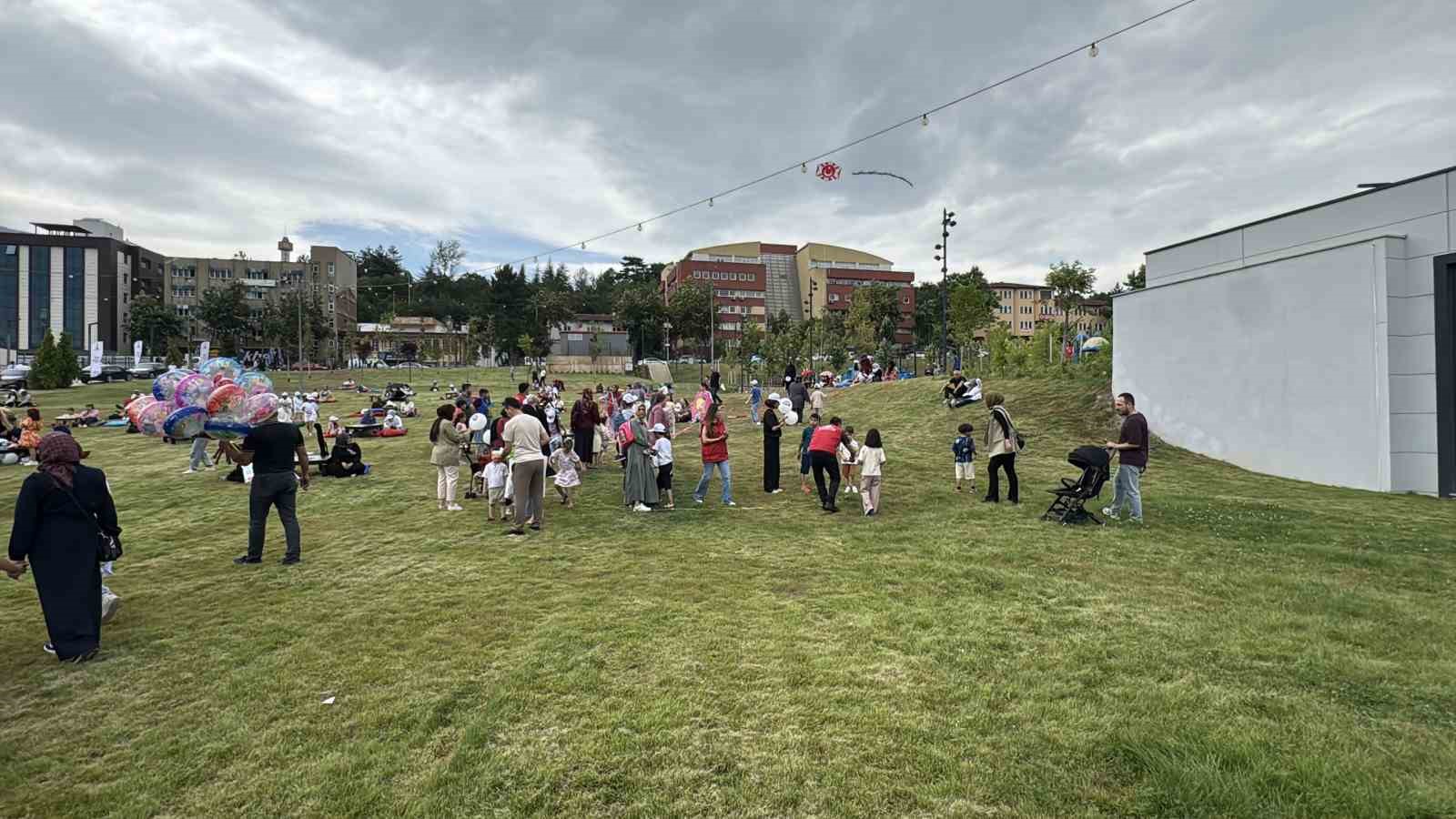 karabukte cocuklar karne festivalinde doyasiya eglendi 7 TjqivcCi