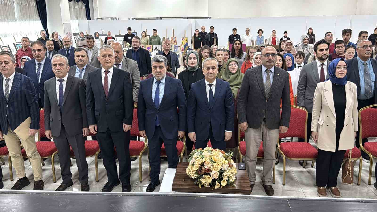karabukte engelsiz yetenekler sahne aldi 4 eCHDPAKF