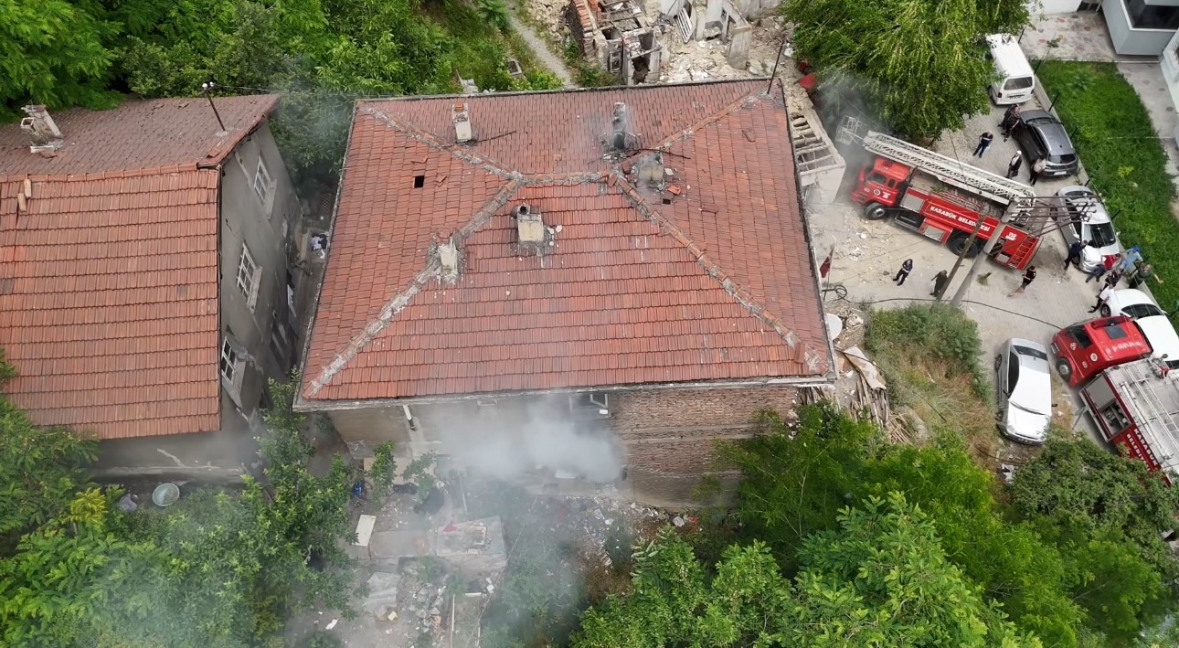 Karabük’te ev yangını büyümeden söndürüldü 8 karabukte ev yangini buyumeden sonduruldu 4 2uwvT5qk