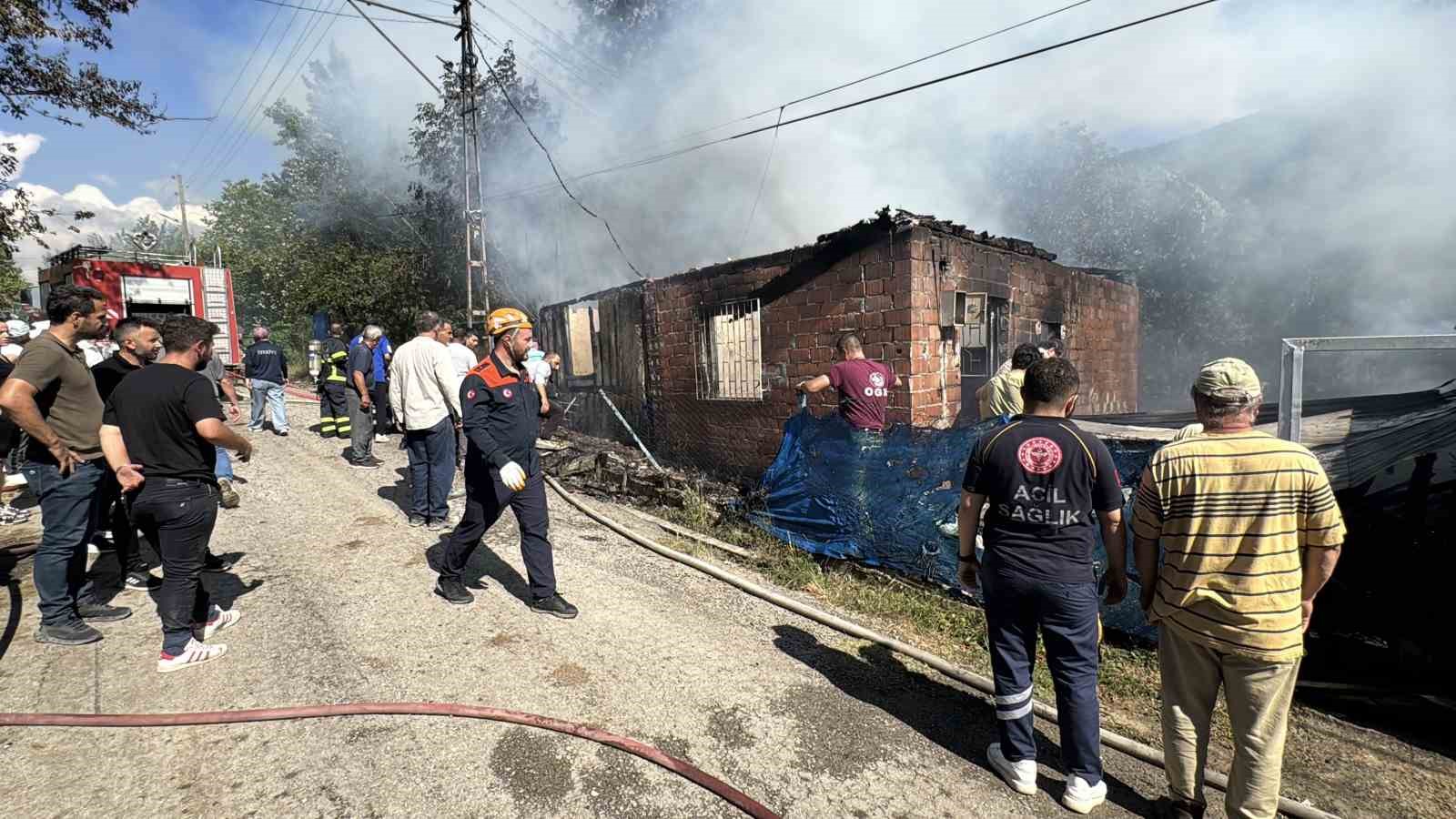 Karabük’te evde çıkan yangında 2 yaşındaki çocuk hayatını kaybetti 5 karabukte evde cikan yanginda 2 yasindaki cocuk hayatini kaybetti 1 PuRQjNYp