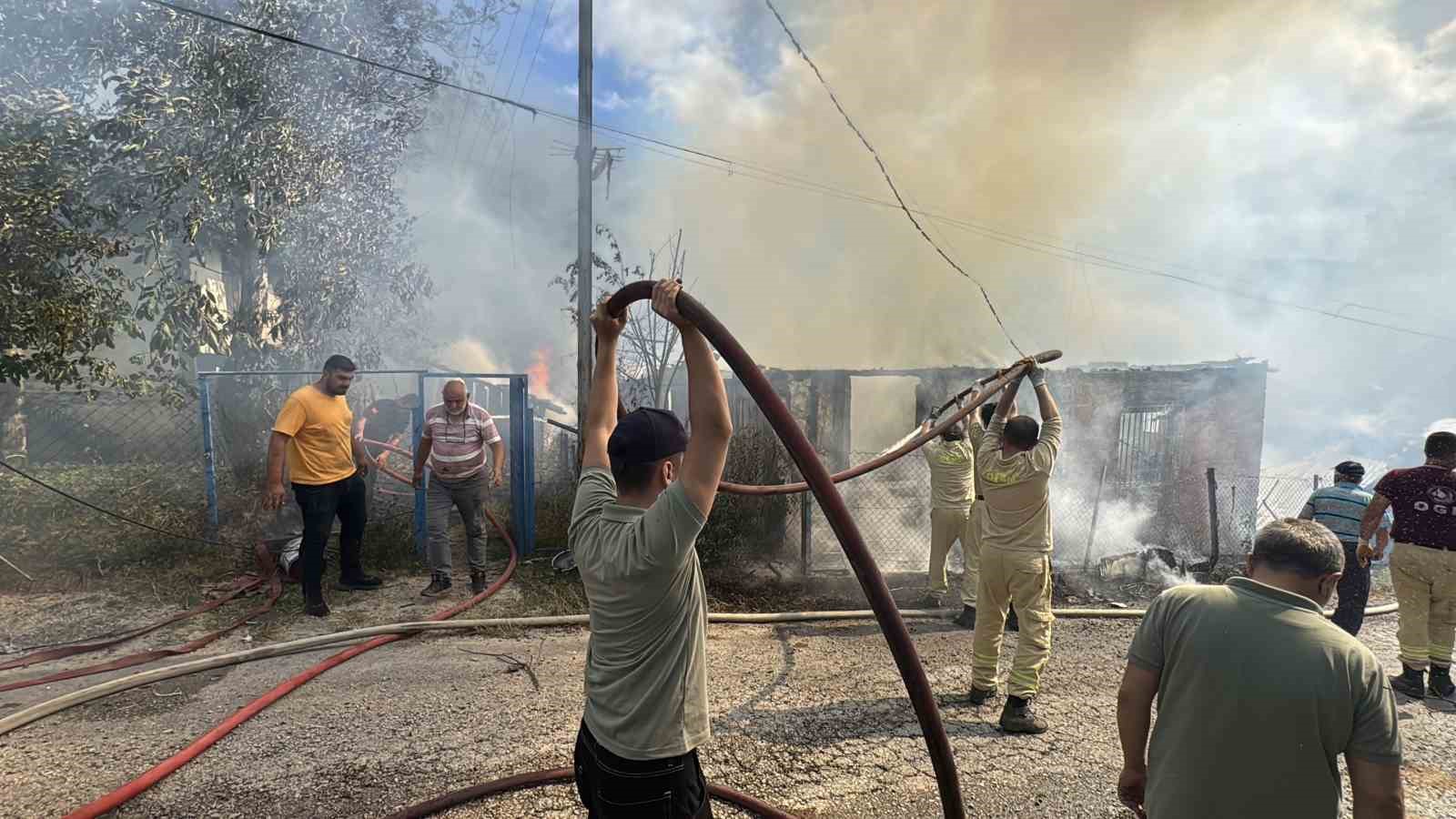 Karabük’te evde çıkan yangında 2 yaşındaki çocuk hayatını kaybetti 9 karabukte evde cikan yanginda 2 yasindaki cocuk hayatini kaybetti 5 RsglBjKO