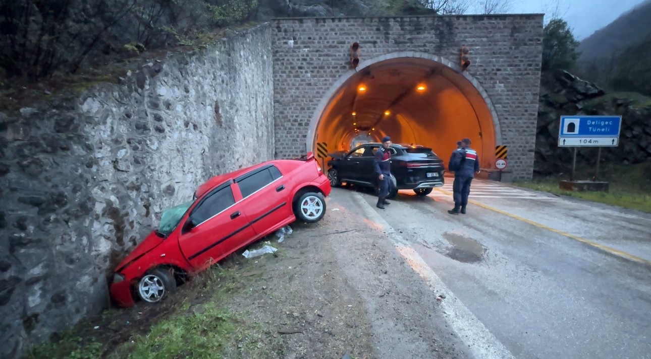 karabukte feci kaza 1 olu 5 yarali 4 yvUvFDpR