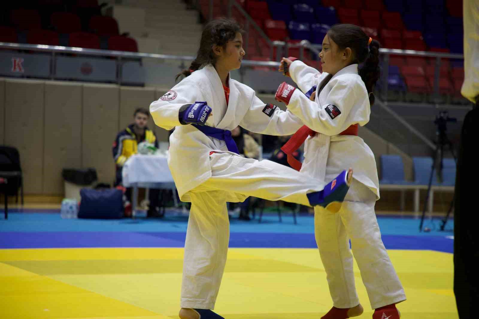 karabukte ju jitsu sampiyonasi basladi 1 CUN2NZFN