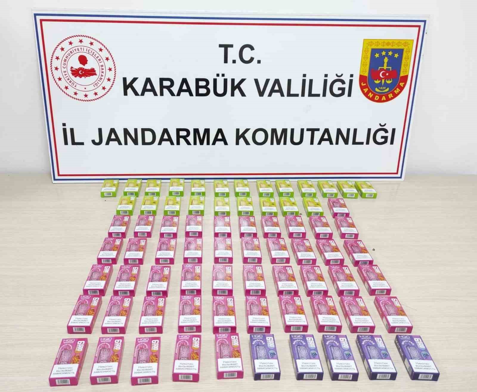 karabukte kacak elektronik sigara ve uyusturucu operasyonu 1 EN7BYahs