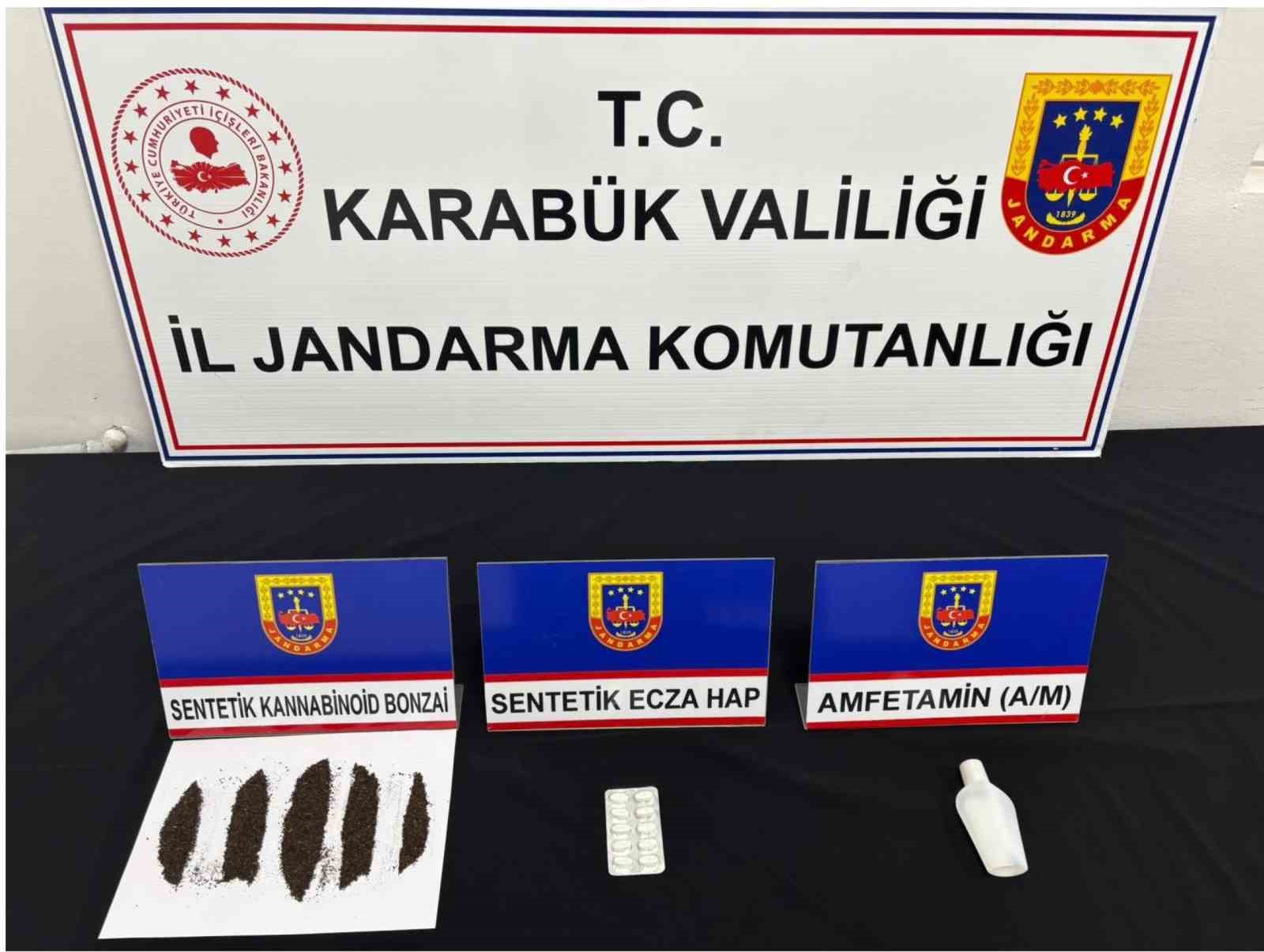 karabukte kacakcilik ve uyusturucu operasyonu jandarmadan iki ayri darbe 0 HiEVYVlQ