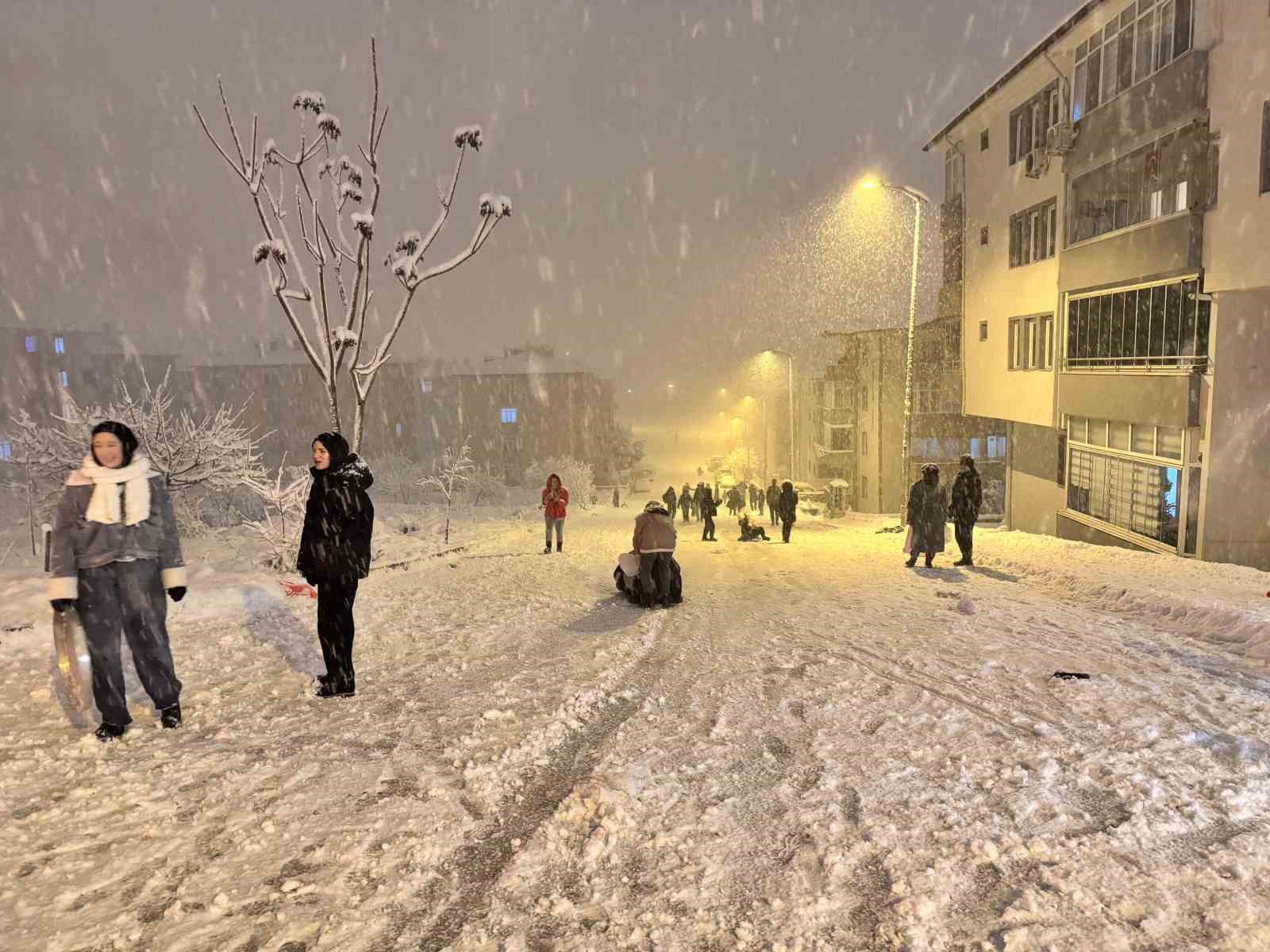 karabukte kar cilesi ve eglence bir arada 10 gQnWlYAu