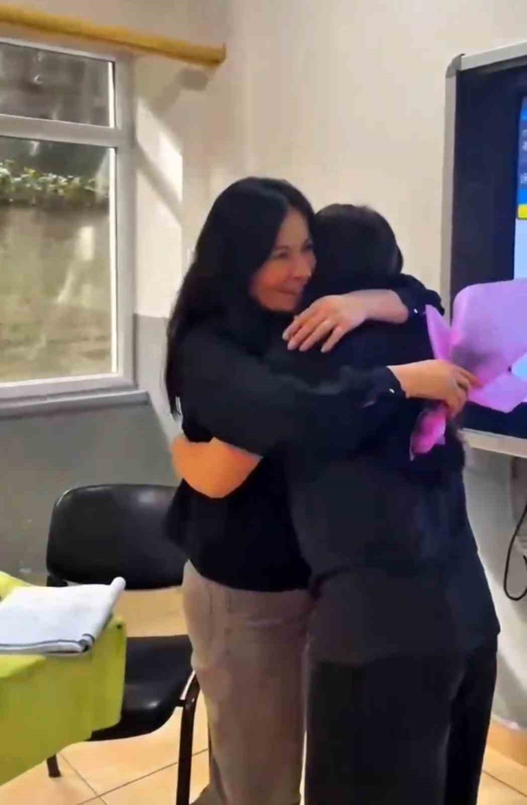 Karabük’te öğrencilerden öğretmenlerine anlamlı sürpriz 4 karabukte ogrencilerden ogretmenlerine anlamli surpriz 0 rvZmIXX9