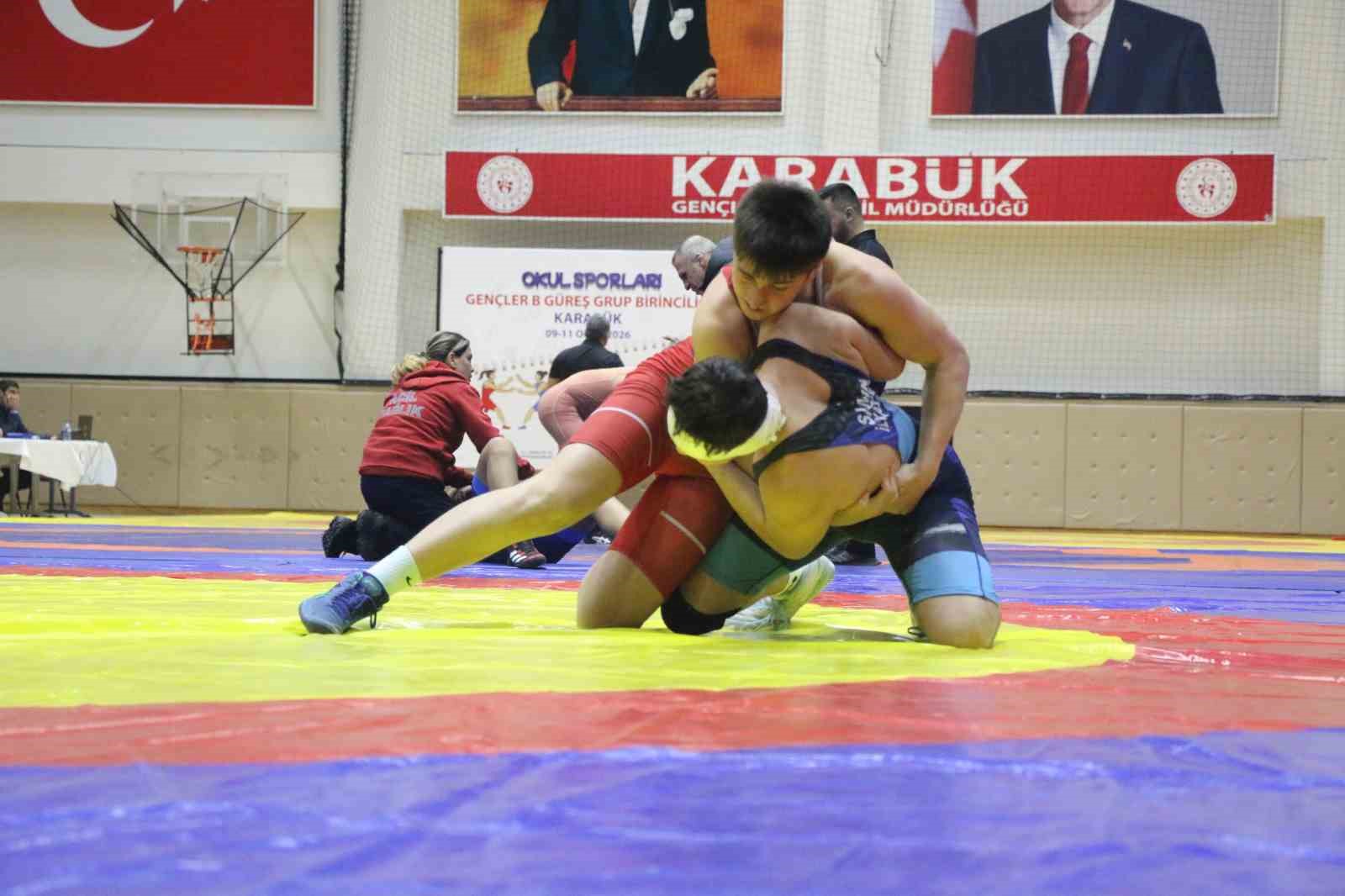 karabukte okul sporlari gures grup musabakalari basladi 0 eDJQ2Mzf