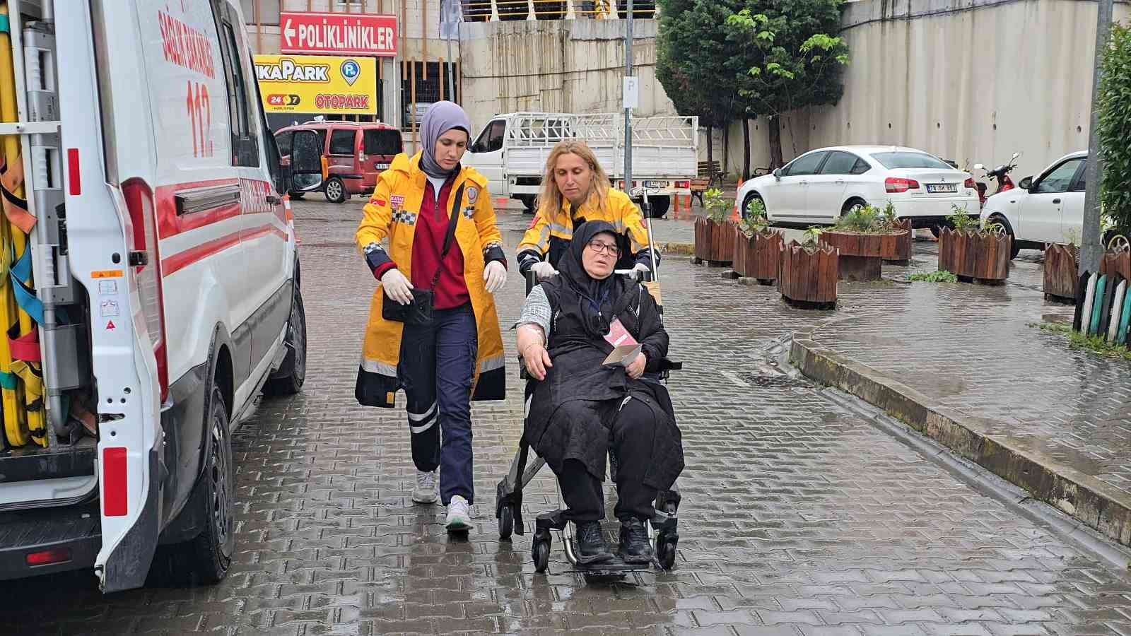 karabukte otelde dogal gaz kacagi sehit ailelerinden 47 kisi hastaneye kaldirildi 6 LC42Tjyp