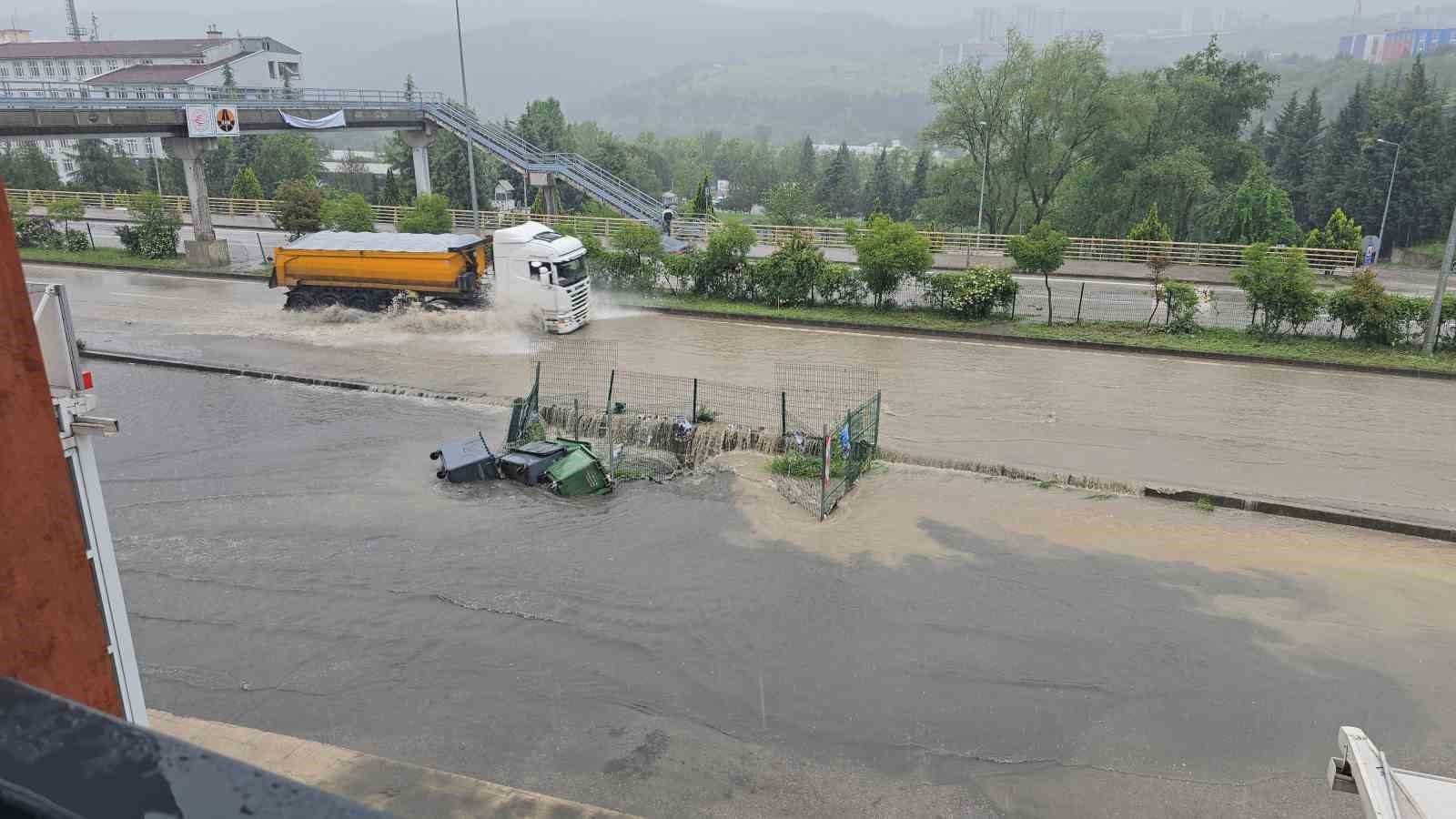karabukte saganak yagis hayati felc etti 2 7cEIaXjZ
