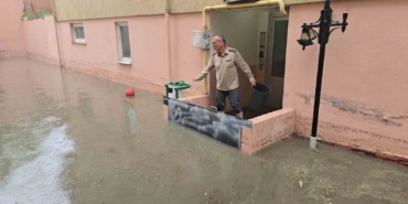 karabukte-saganak-yagis-hayati-felc-etti-AcO3n3GY.jpg
