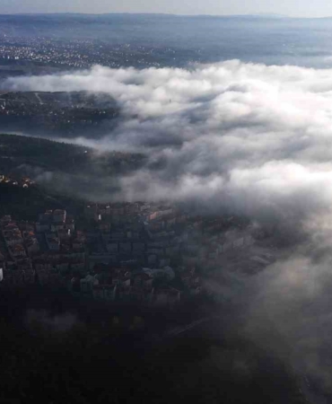 karabukte-sehir-merkezini-kaplayan-sis-dronla-goruntulendi-cFsL7HCu.jpg