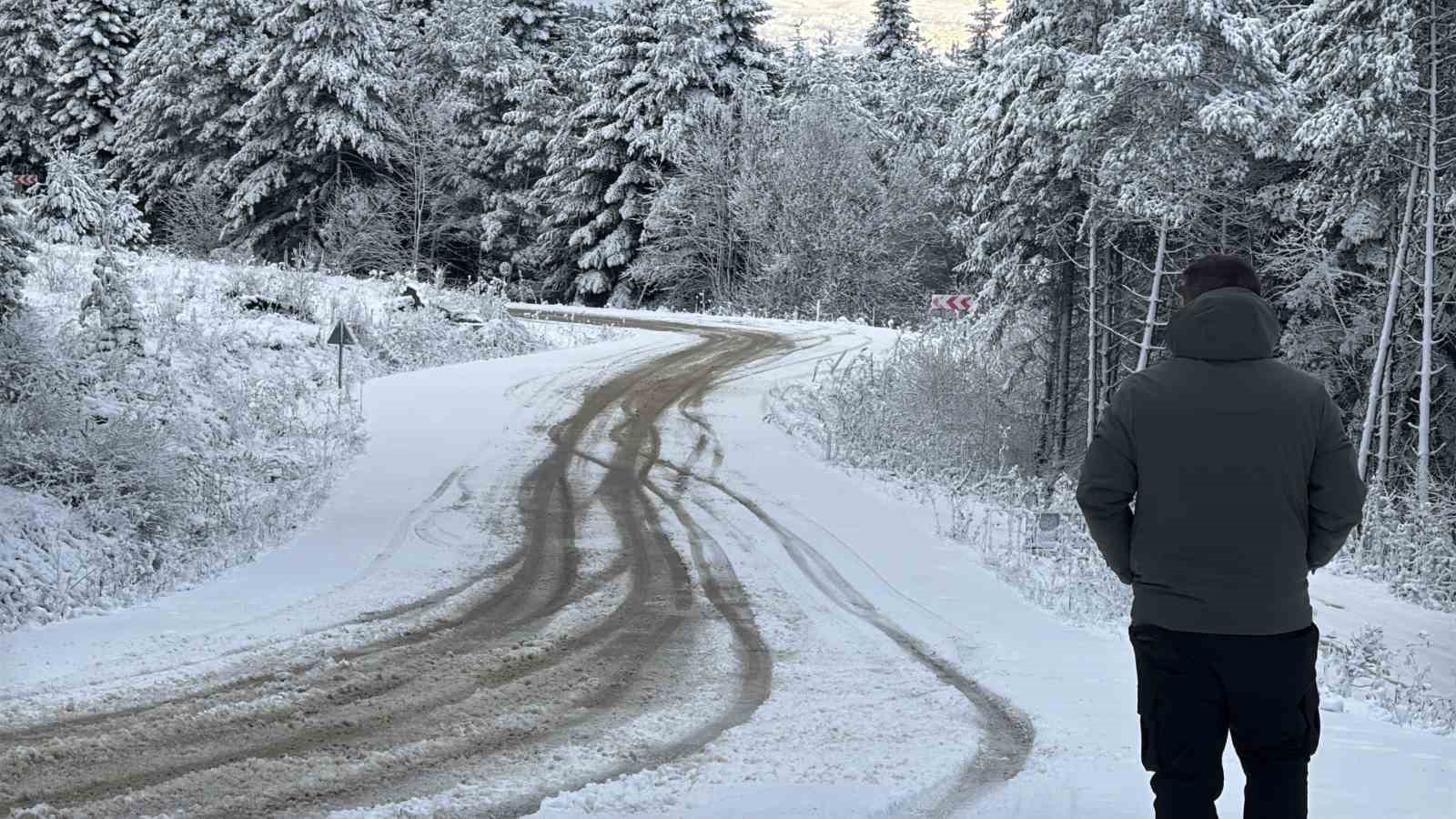 Karabük’te sürücüler karın tadını drift atarak çıkardı 5 karabukte suruculer karin tadini drift atarak cikardi 1 YzUOMsL3