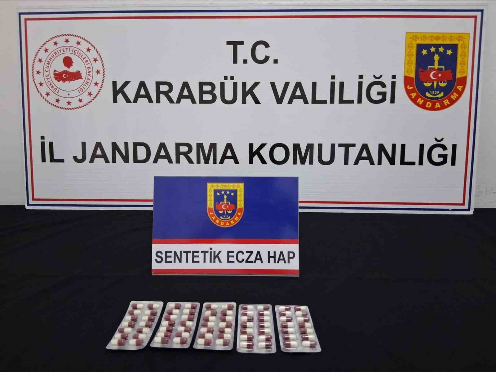 Karabük’te uyuşturucu operasyonu: 7 gözaltı 4 karabukte uyusturucu operasyonu 7 gozalti 0 JEQiGTcF