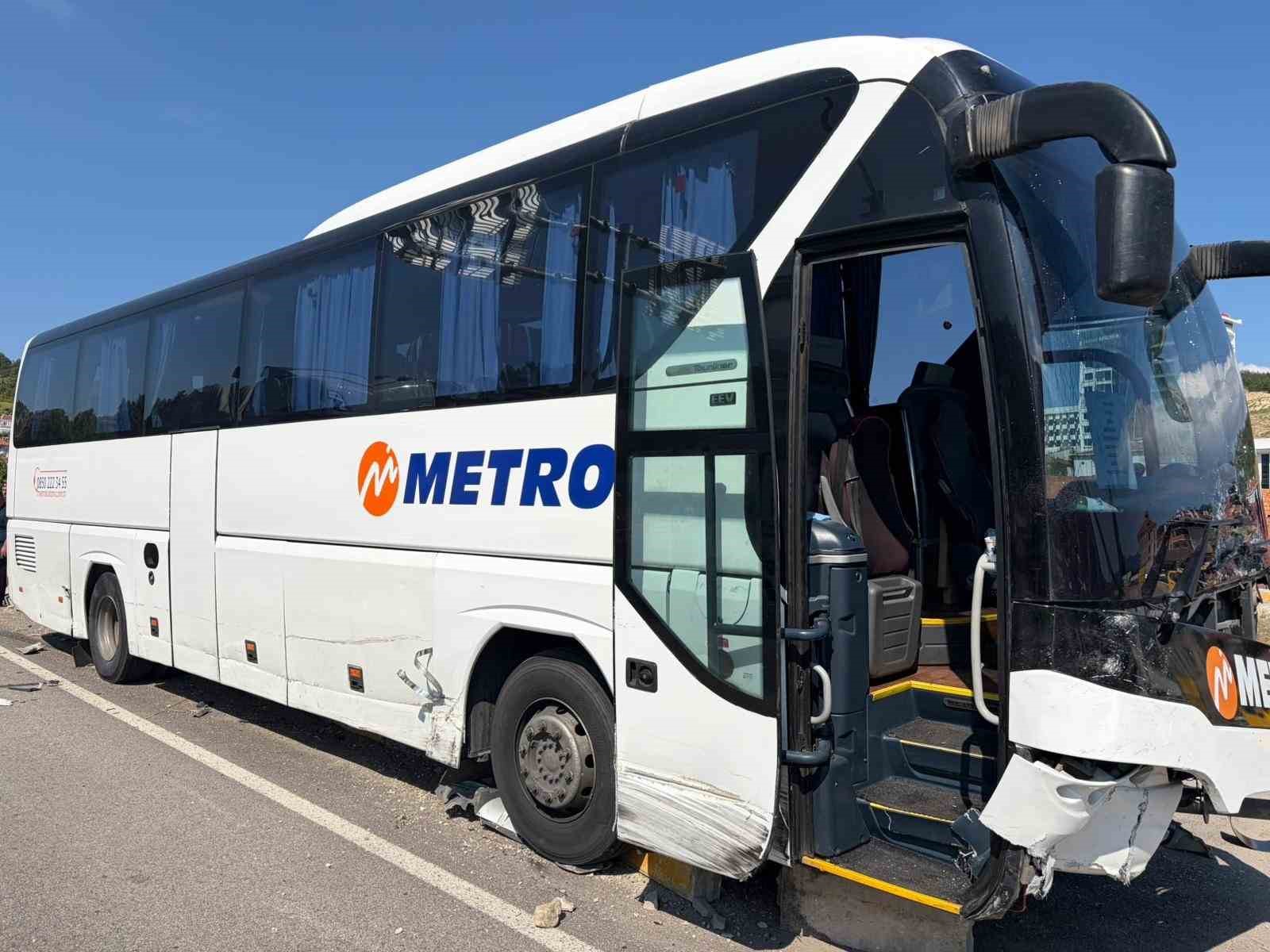 Karabük’te zincirleme trafik kazası: 2 yaralı 5 karabukte zincirleme trafik kazasi 2 yarali 1 u8qesPDH