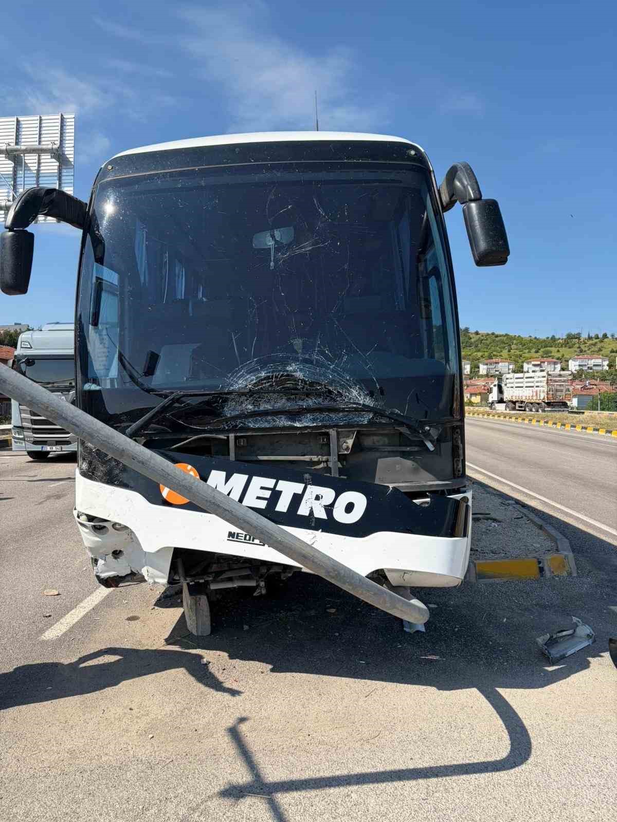 Karabük’te zincirleme trafik kazası: 2 yaralı 6 karabukte zincirleme trafik kazasi 2 yarali 2 dNPdJJpN