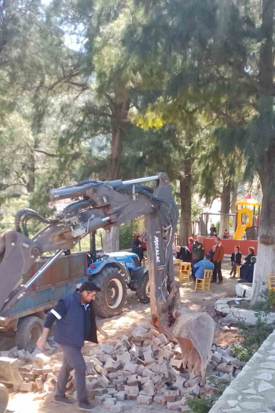 karaburunda nergis cay bahcesinin cocuk parki yapilmasi protesto edildi 3 YEJvihOi