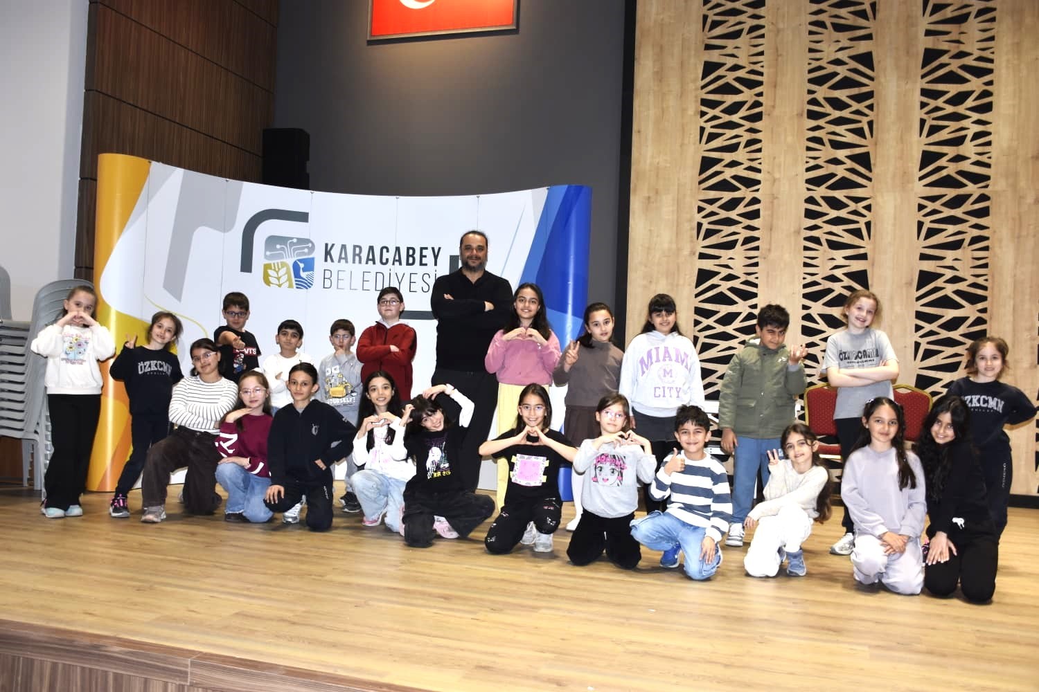 karacabey belediyesi cocuk tiyatro ekibi kuruldu 0 HDCMs6O2