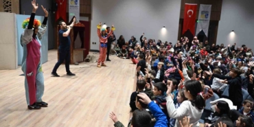 karacabey-belediyesinden-cocuklara-unutulmaz-somestr-soleni-5PDJjcWY.jpg