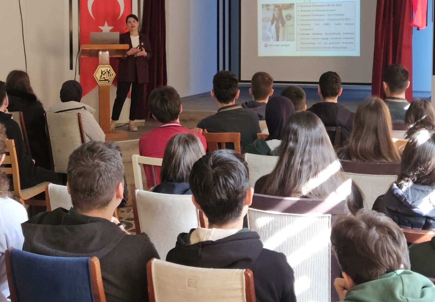 karacabey belediyesinden ogrencilere saglikli beslenme egitimi 1 tsapF9FR
