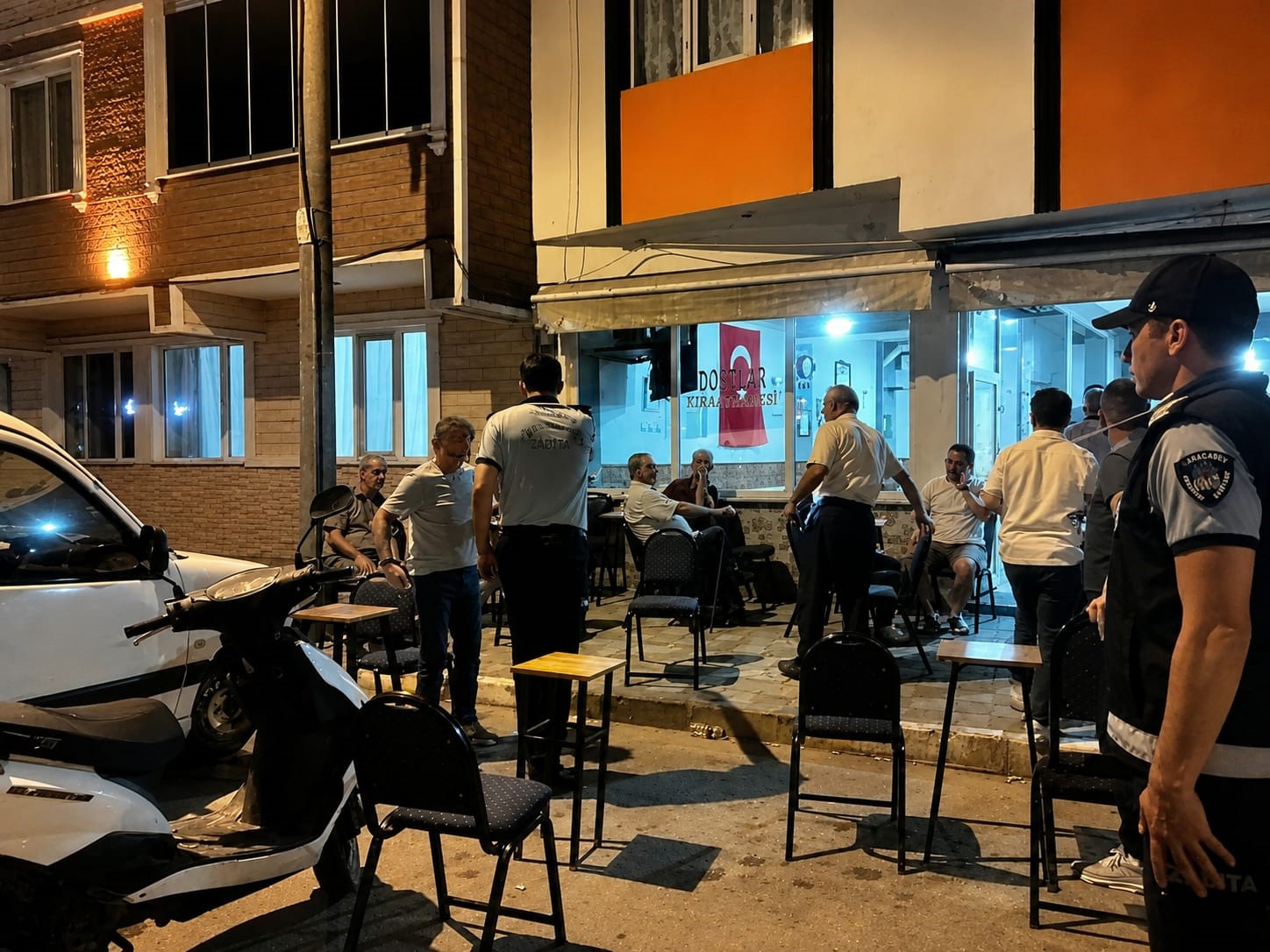 Karacabey Belediyesi’nden yol ve kaldırım işgallerine karşı kararlı mücadele 5 karacabey belediyesinden yol ve kaldirim isgallerine karsi kararli mucadele 1 5lPACTzk