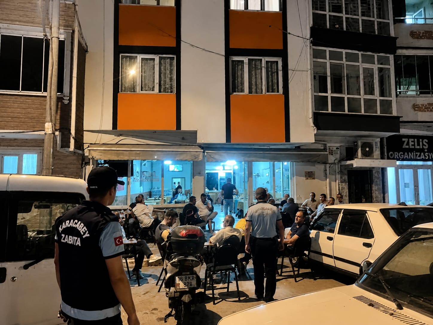 Karacabey Belediyesi’nden yol ve kaldırım işgallerine karşı kararlı mücadele 6 karacabey belediyesinden yol ve kaldirim isgallerine karsi kararli mucadele 2 CbRK2X6D