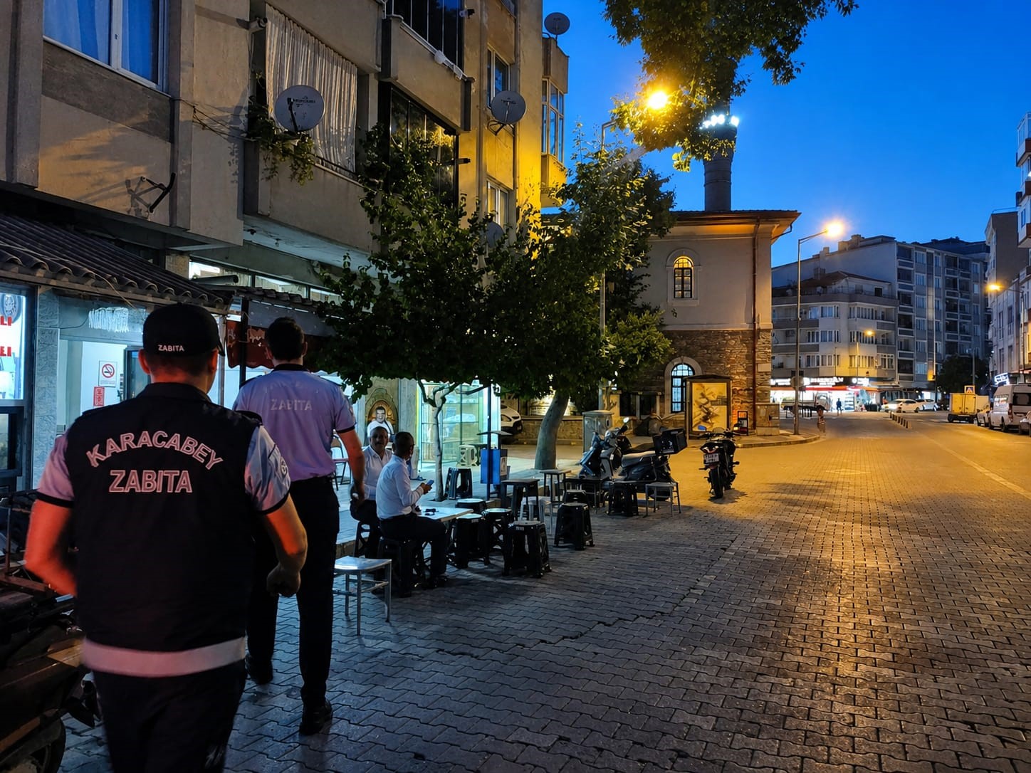 Karacabey Belediyesi’nden yol ve kaldırım işgallerine karşı kararlı mücadele 7 karacabey belediyesinden yol ve kaldirim isgallerine karsi kararli mucadele 3 wSXjw95G