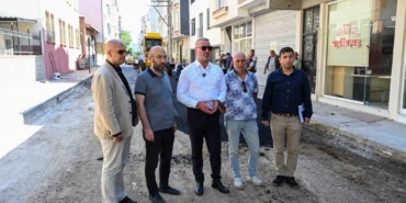 karacabeyde-2025-yili-asfalt-seferberligi-ile-tamamlandi-LmMLDuOK.jpg