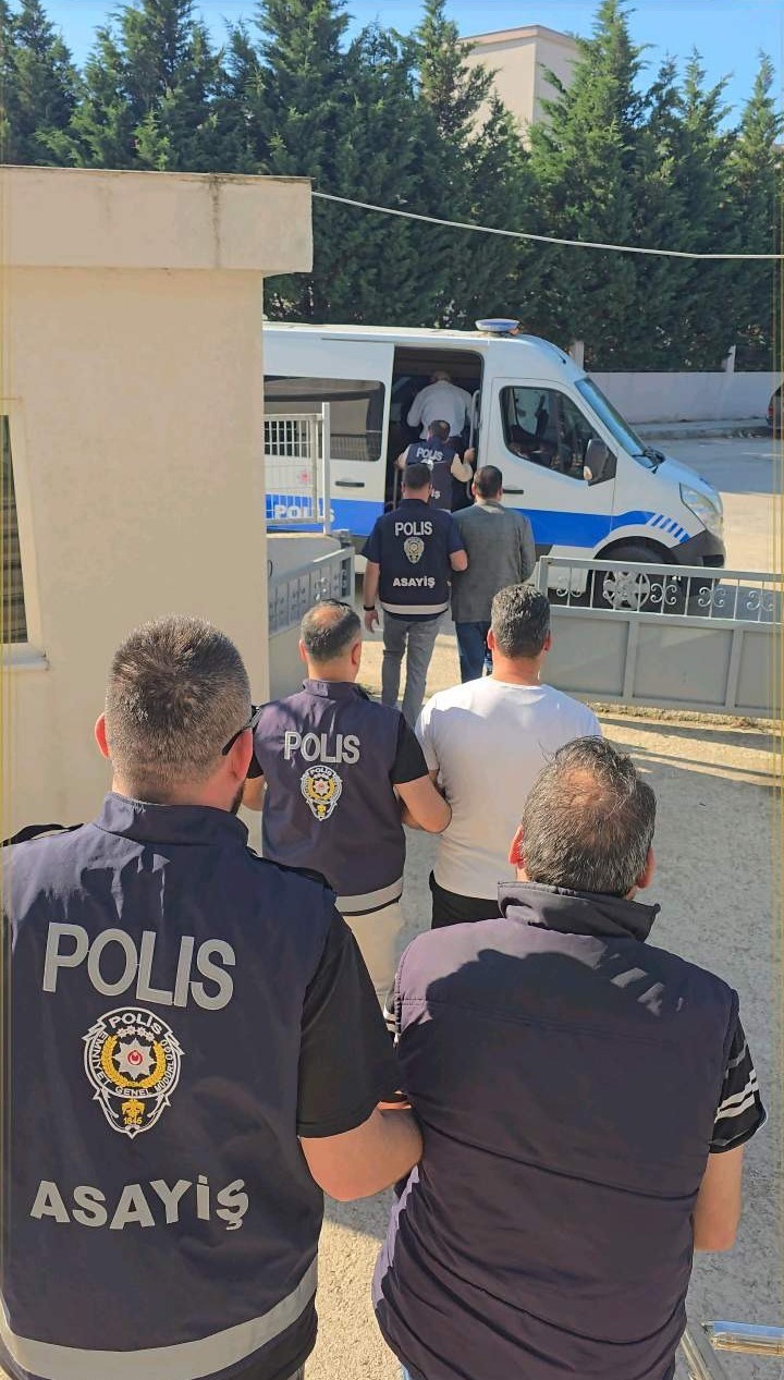 karacabeyde aranan 4 hukumlu yakalandi 0 e25rMJUR