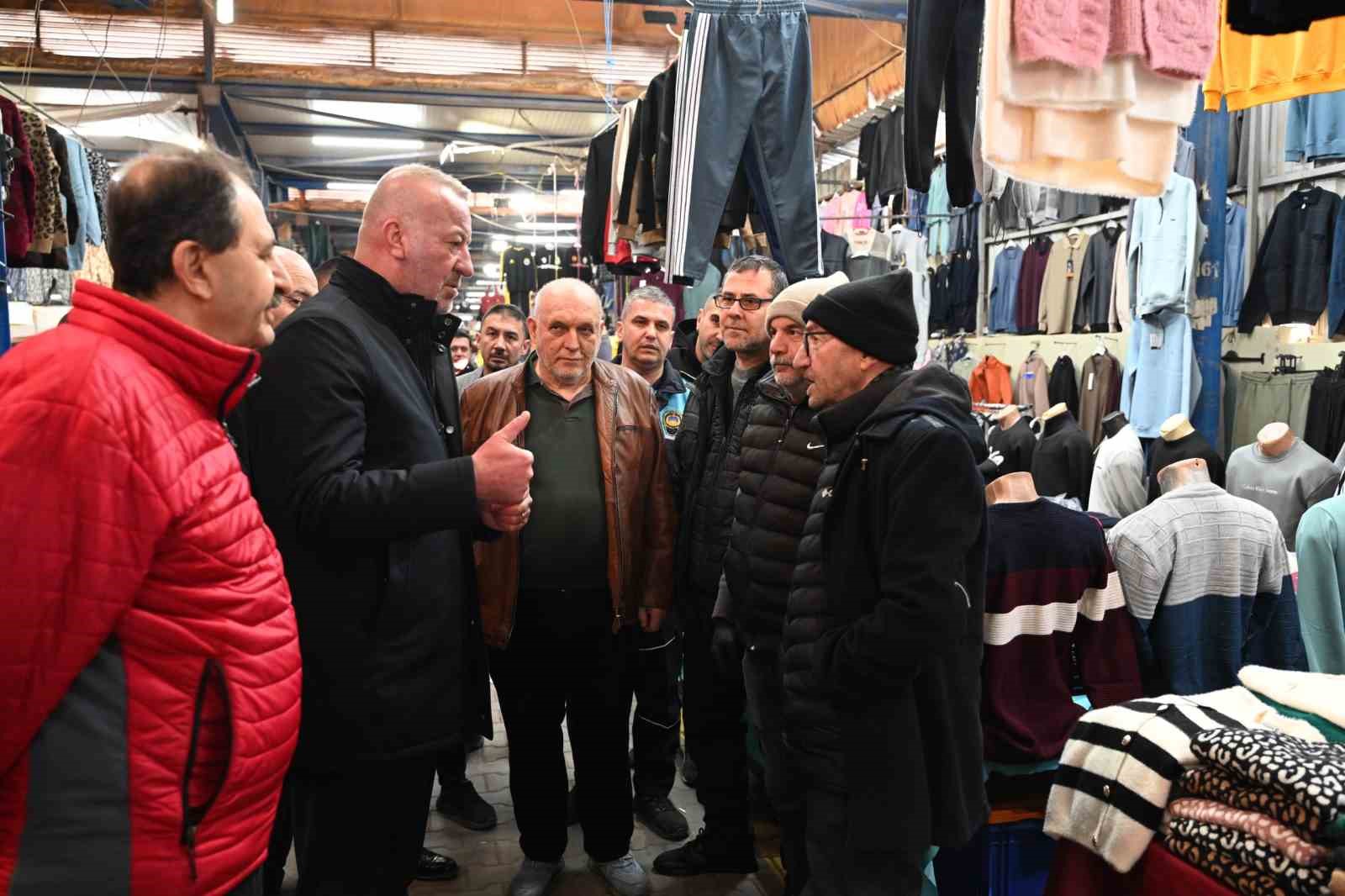 karacabeyde belediyecilik sahada yapiliyor 0 ZZfdu1qY