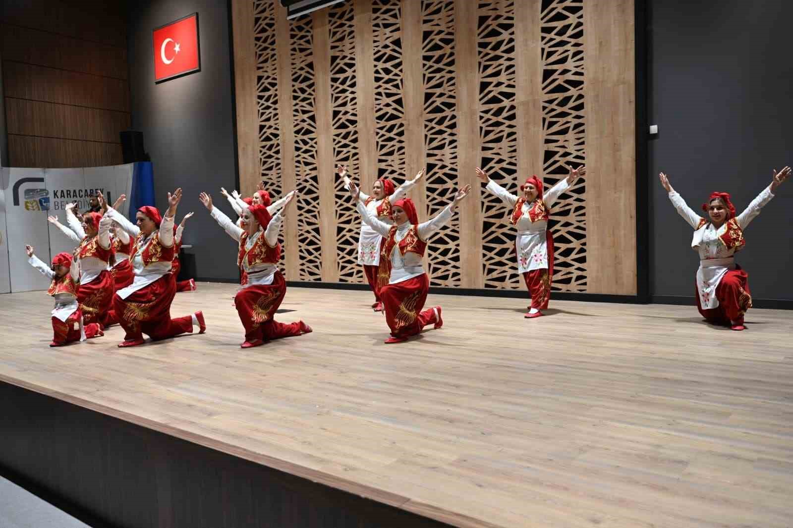 karacabeyde halk oyunlari gecesi buyuk begeni topladi 1 HFDNbr4G