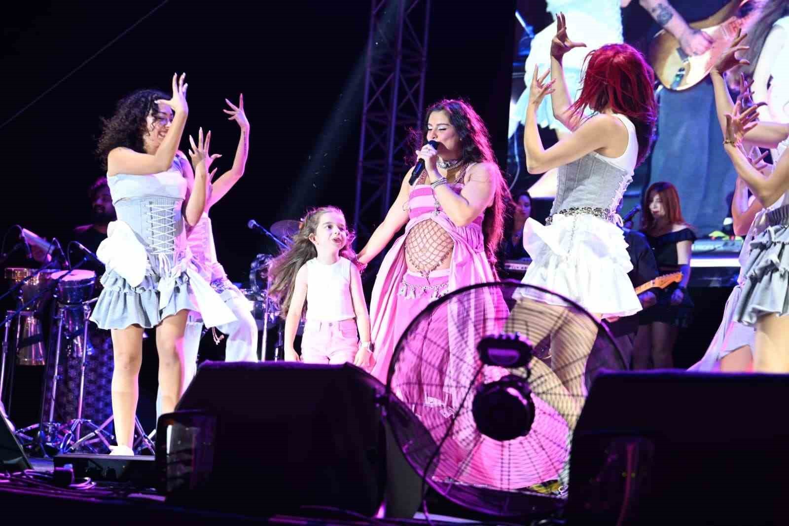 Karacabey’de ıhlamur festivali coşkusu 7 karacabeyde ihlamur festivali coskusu 3 97G1NhCj