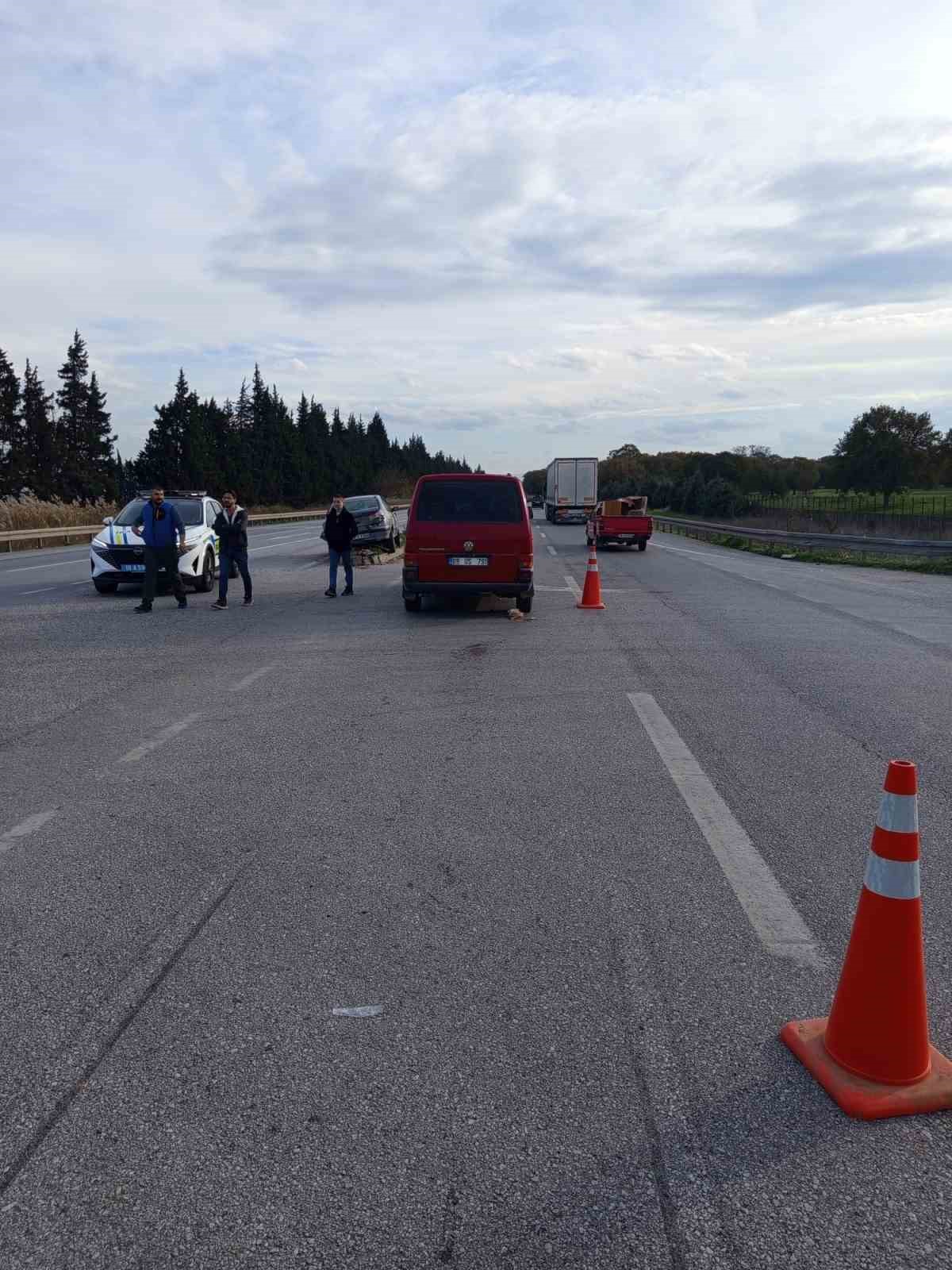 Karacabey’de iki otomobil çarpıştı: 2 yaralı 6 karacabeyde iki otomobil carpisti 2 yarali 2 Kid9Mph2