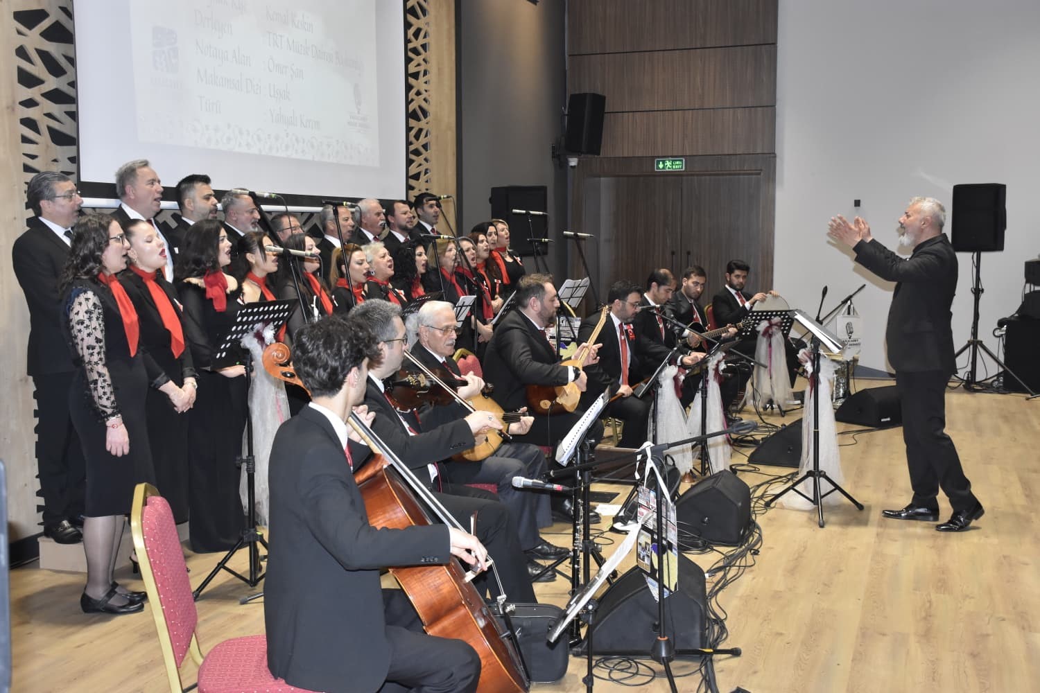 karacabeyde kahramanlik turkuleriyle duygu dolu gece 1 86OsssCU